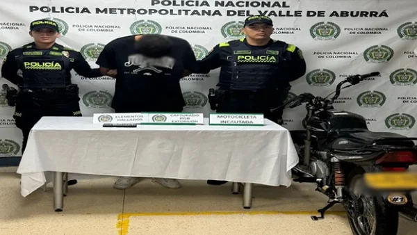 Capturan a 3 personas en Medellín por extorsión durante operativos en San Javier y Laureles