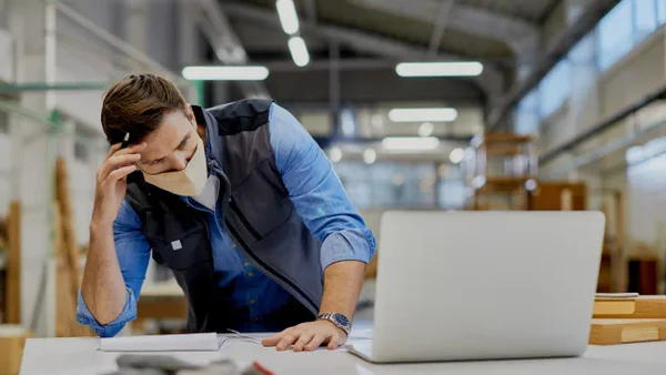 Código QR para denunciar empresas que incumplen el salario mínimo en 2026