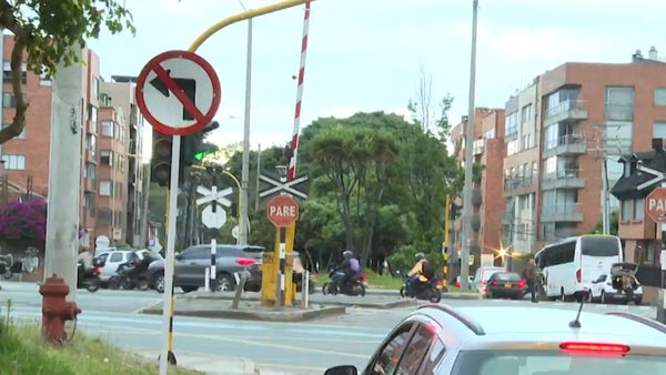 Giros prohibidos en Bogotá generan hasta 50% de siniestralidad vial en intersecciones urbanas