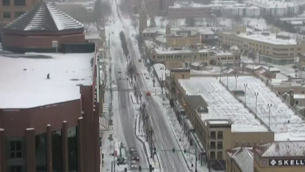 Cerca de nueve mil vuelos fueron cancelados por las fuertes nevadas en Estados Unidos Cerca de nueve mil vuelos fueron cancelados por las fuertes nevadas en Estados Unidos