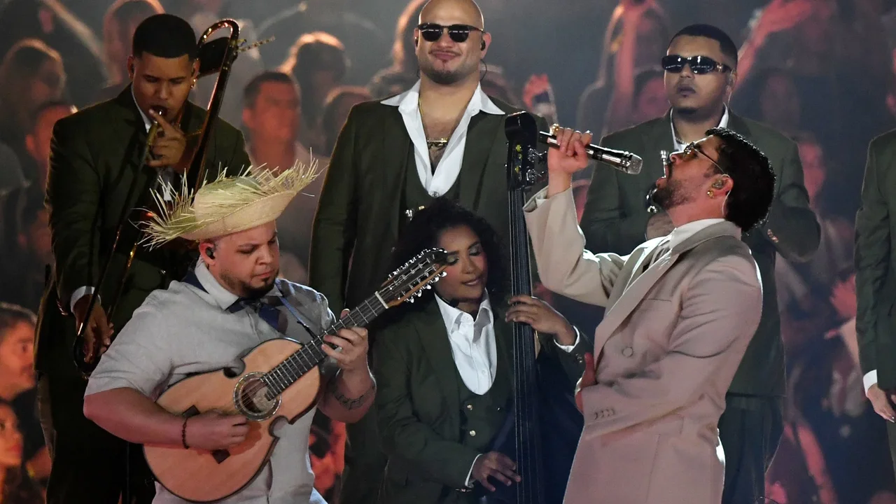 Bad Bunny estremeció Medellín con un emotivo homenaje a Yeison Jiménez