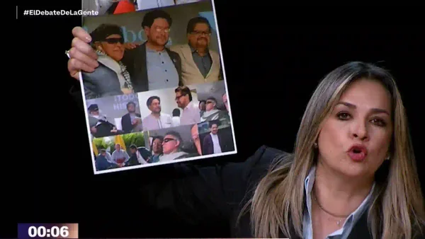 Vicky Dávila se fue contra Iván Cepeda con cartel en mano, en El Debate de la Gente