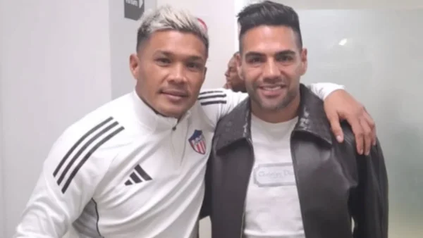 El detalle de Falcao con Teófilo y Muriel, a pesar de la derrota de Millonarios El detalle de Falcao con Teófilo y Muriel, a pesar de la derrota de Millonarios