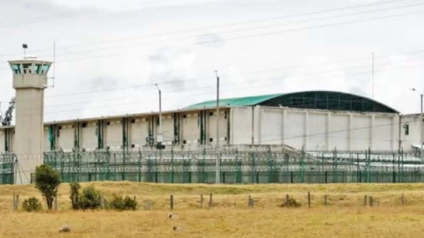 Minjusticia ordena inhibidores de señal en cárcel de Cómbita, tras denuncias de extorsión en El Salvador