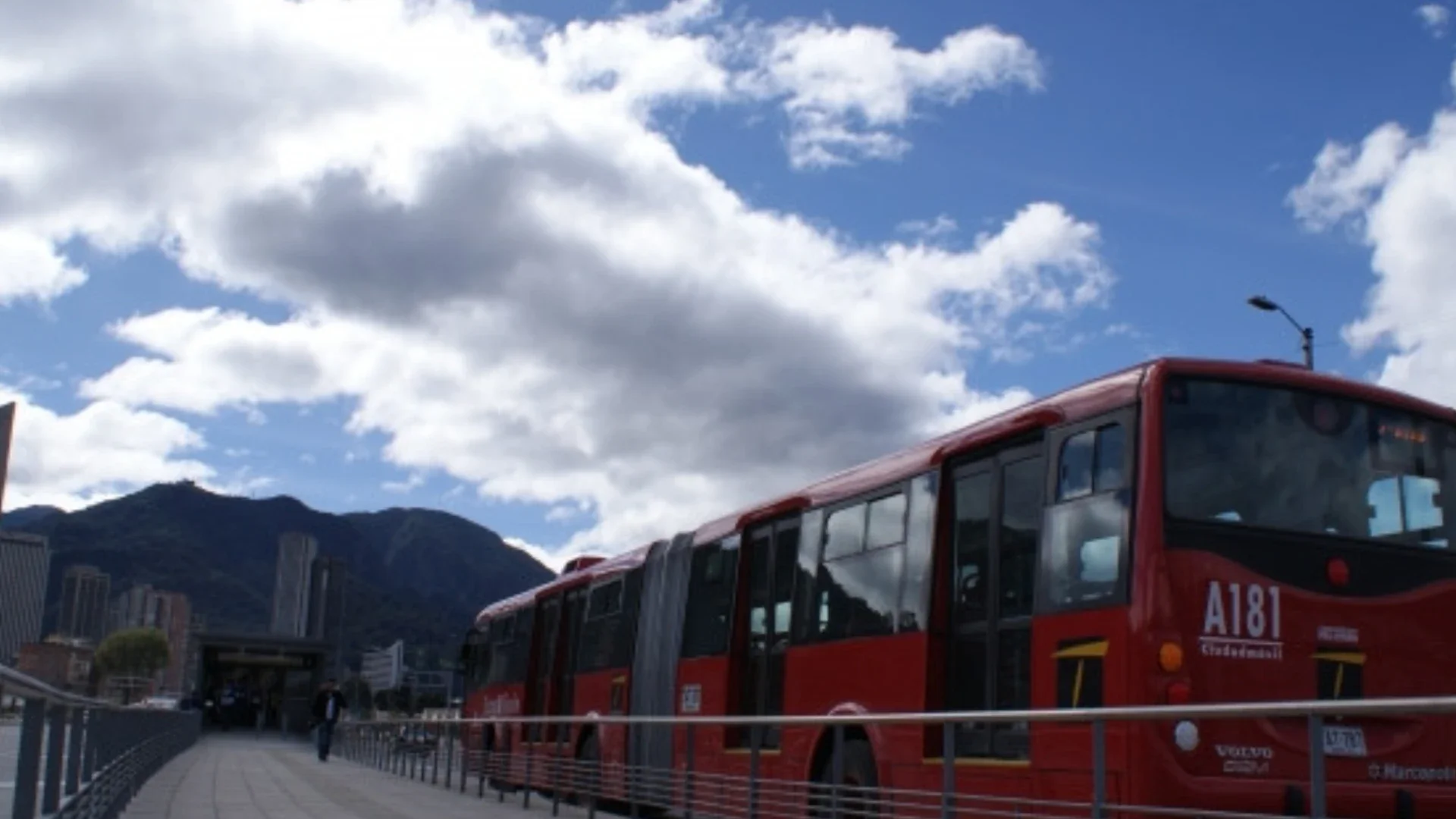 Cambios en la Av Jiménez de Transmilenio.