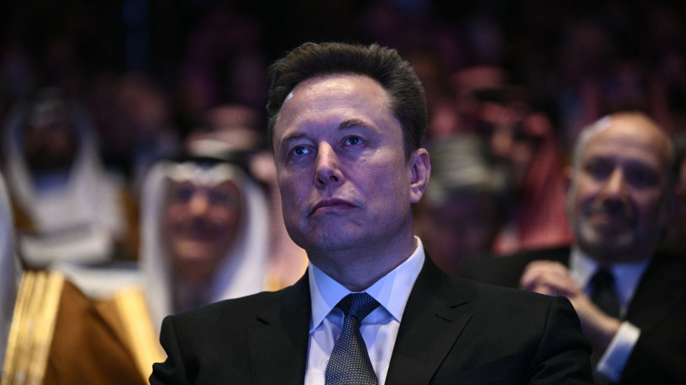Elon Musk lanza predicción sobre el año en el que la IA podría superar ...