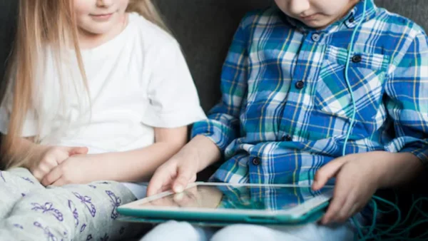 Unión Europea contempla limitaciones de edad para evitar que los niños accedan a redes sociales Unión Europea contempla limitaciones de edad para evitar que los niños accedan a redes sociales