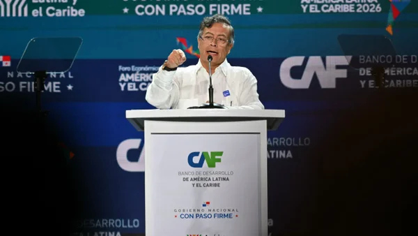 Petro insiste en que no defiende a Maduro, pero debe ser juzgado en un tribunal venezolano o de las Américas