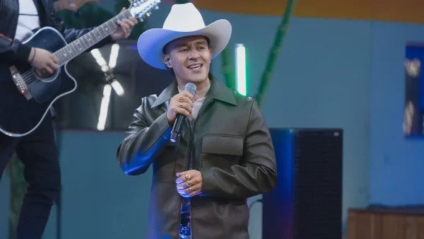 Preocupación entre los seguidores de Luis Alfonso: el cantante resultó en el hospital