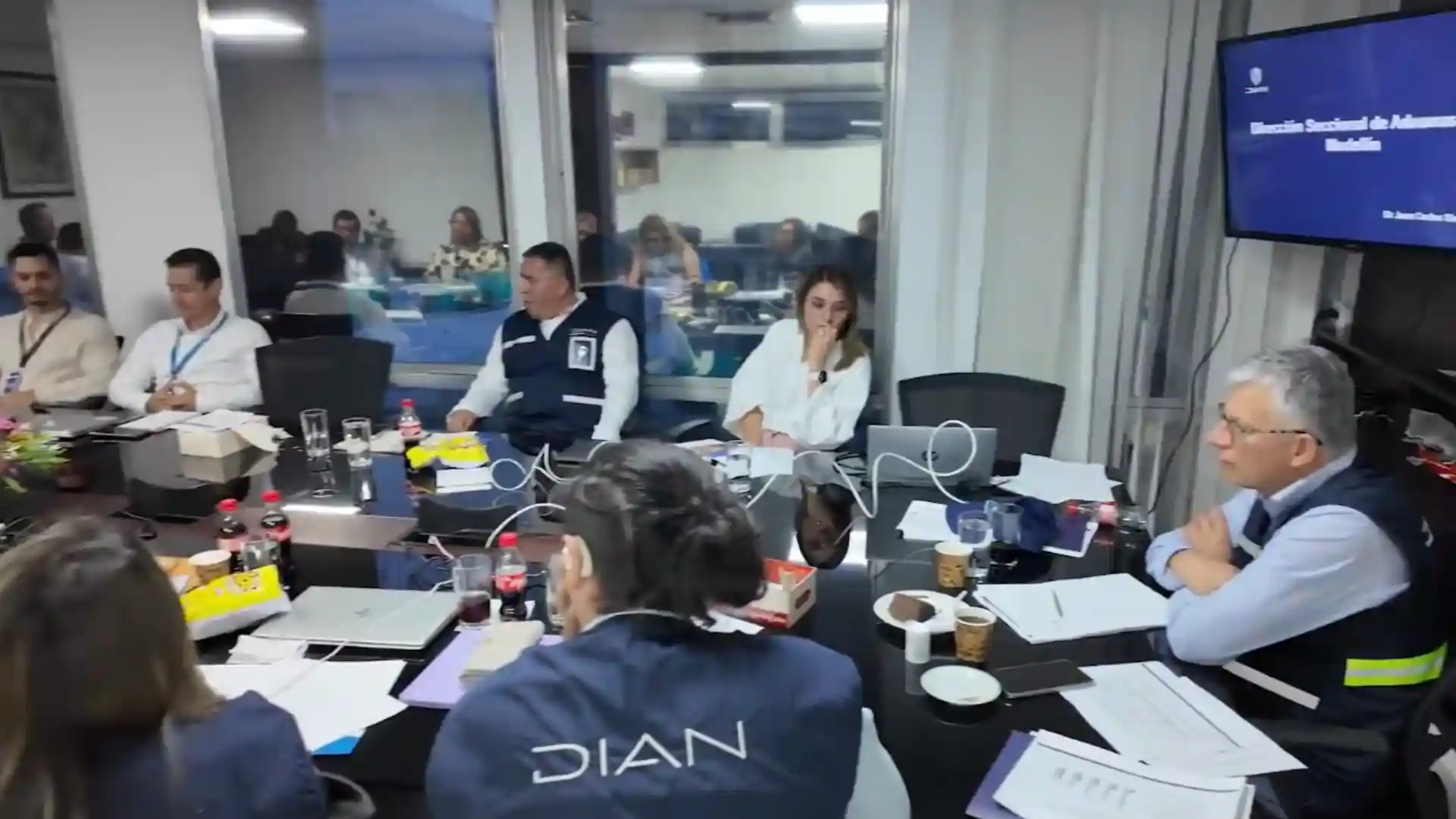 convocatoria dian empleo 2026 profesionales tecnicos asistentes