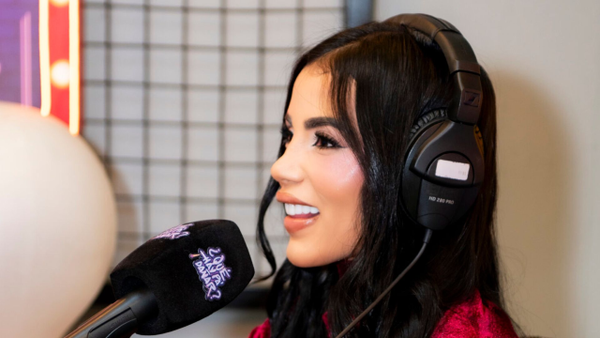 Karina García reaccionó a llamada inesperada de Altafulla en vivo y directo: ¿cruzaron palabras?