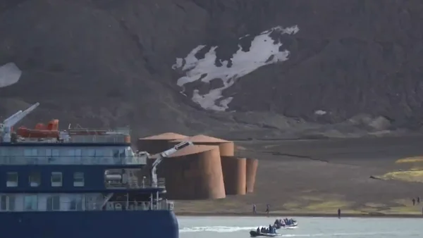 ARC Simón Bolívar zarpó para recuperar equipo científico en la Antártida