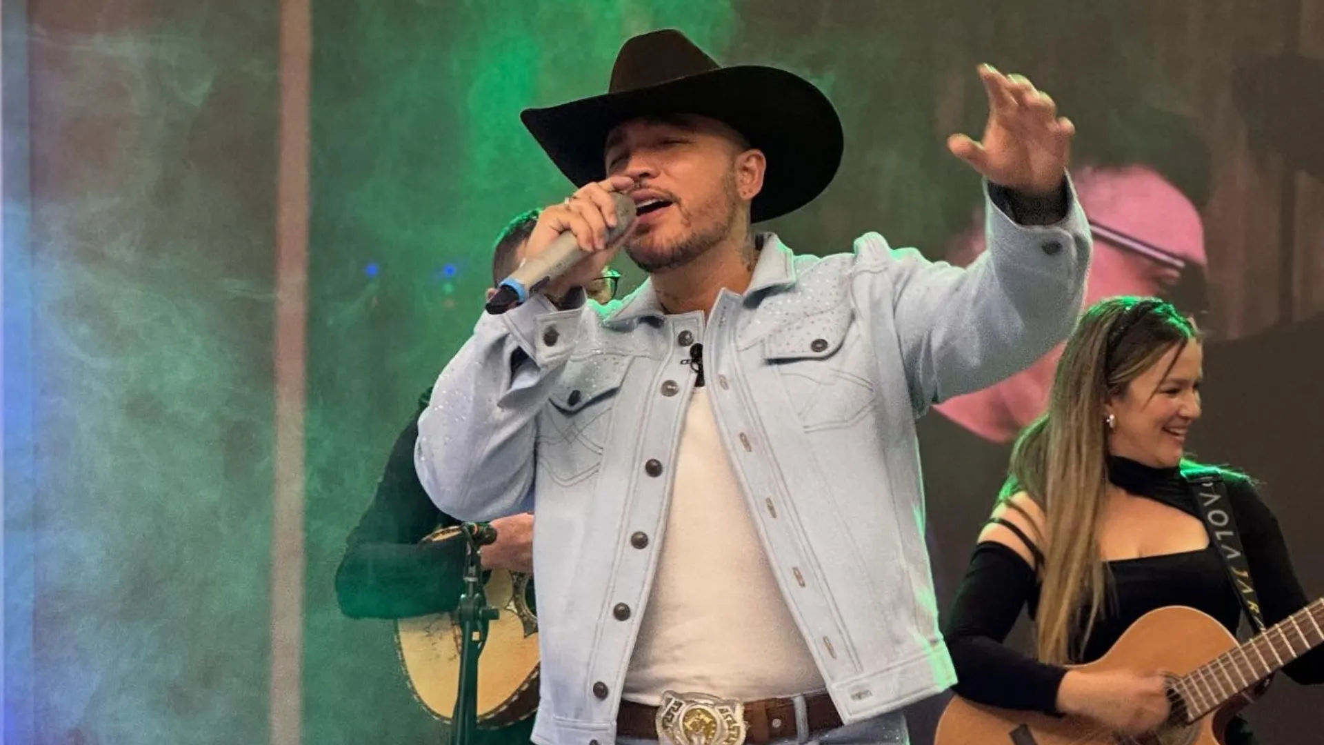 Jessi Uribe cantante colombiano