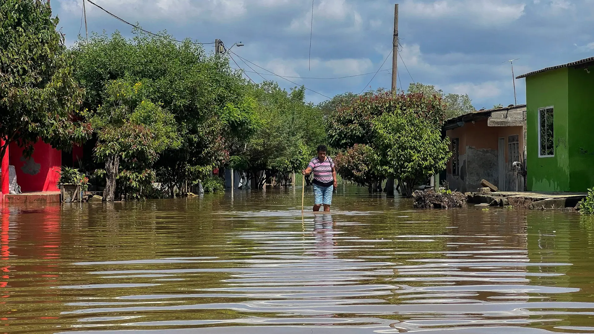 Ministro de Justicia pide a la Procuraduría investigación disciplinaria por tragedia de inundaciones en Córdoba