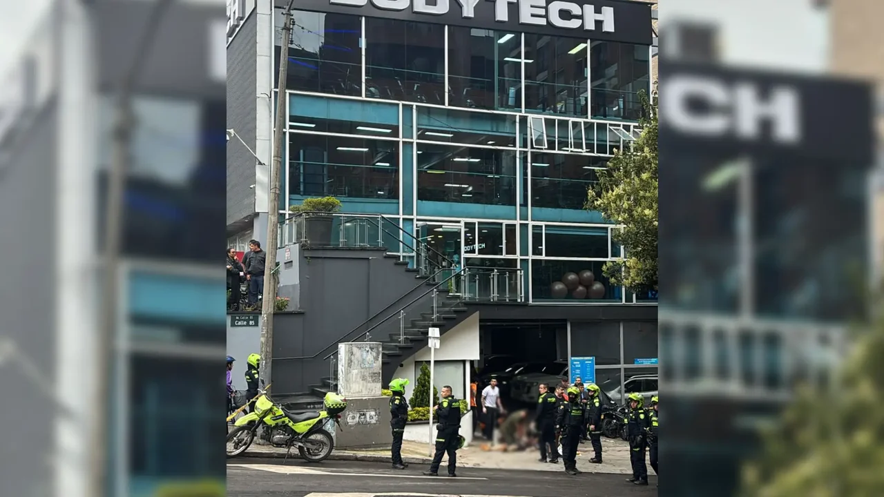 Dressed in a suit and tie was the killer of a businessman and his escort in Bogotá: it was a planned crime