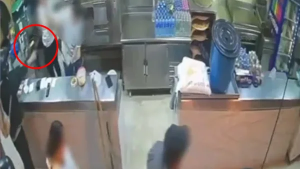 VIDEO | Cámaras captaron un violento intento de robo a mano armada en un restaurante de Bogotá