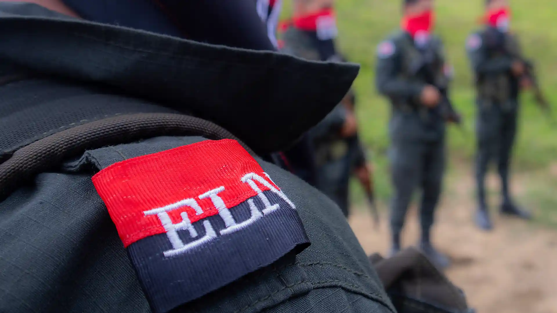 Una oficial herida deja ataque del ELN con drones a base militar en Saravena, Arauca