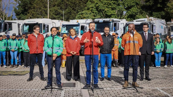 Alcaldía anuncia prórroga en servicio de aseo y plan para mejorar la recolección de basuras en Bogotá
