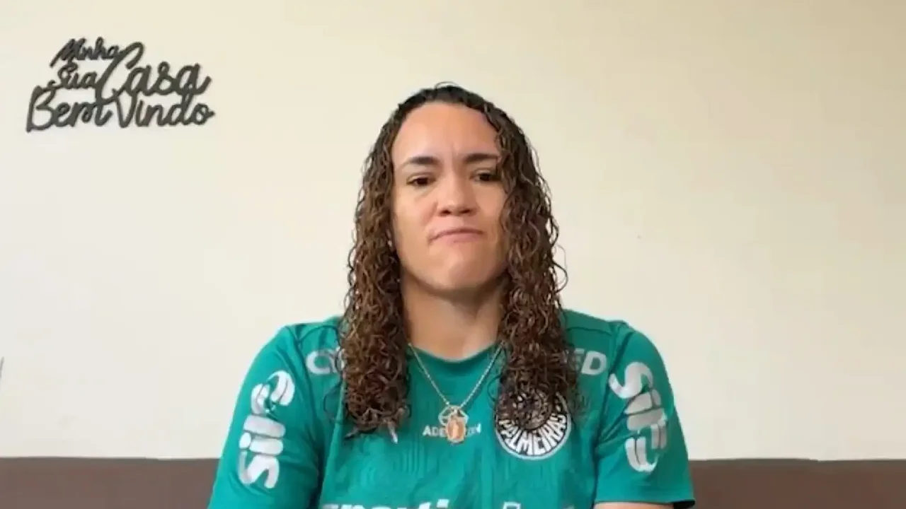 "If something happens to my family, my mind won't be on soccer": Katherine Tapia breaks her silence over emergency in Córdoba