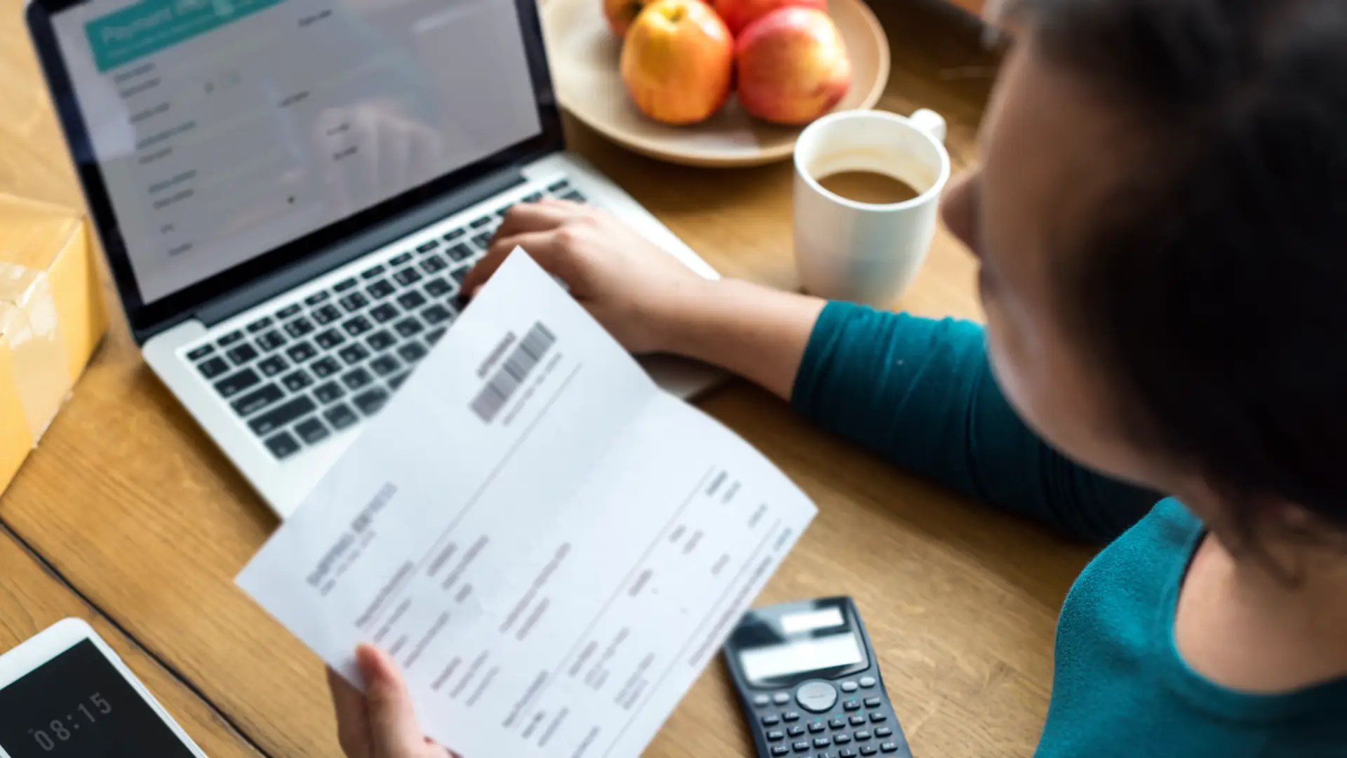 ¿Cómo procesar 15.000 facturas al mes con la mitad del esfuerzo? La revolución silenciosa de la IA