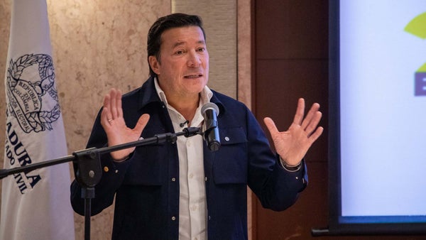 Ni posibilidad de fraude ni suspensión de elecciones: el registrador pasó por Noticias RCN