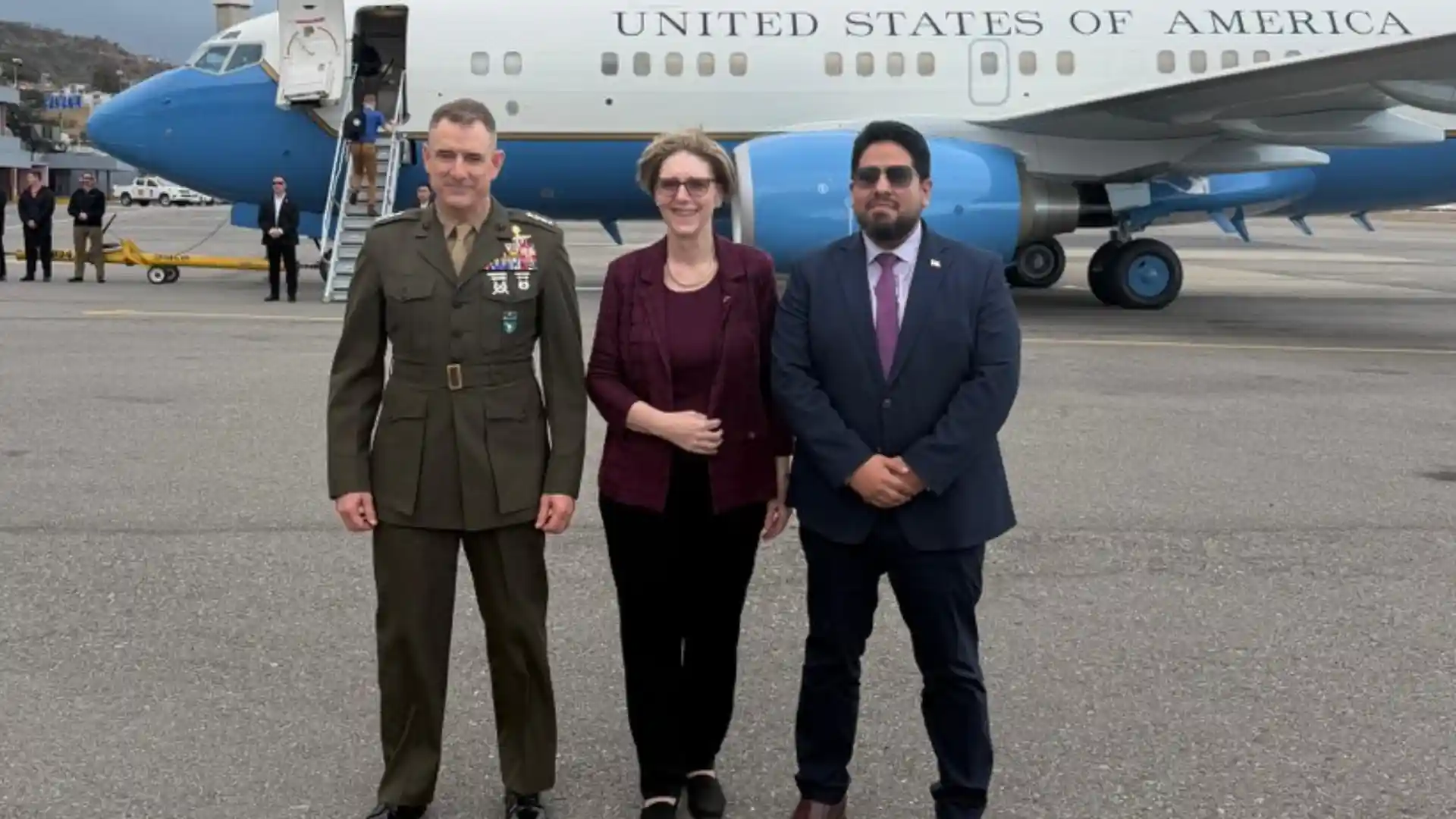 El jefe del comando sur de EE.UU. visitó Venezuela para hablar de seguridad y estabilización del país