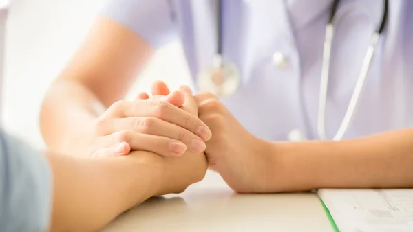 "El cáncer me está quitando cosas": desgarrador mensaje de reconocida artista tras su diagnóstico