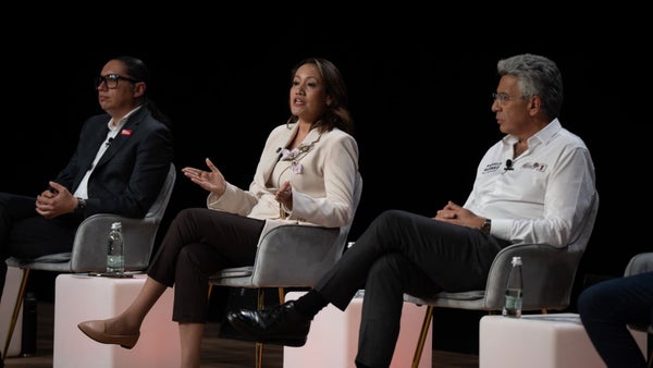 Candidatos concentran sus cuestionamientos sobre la salud en Carolina Corcho durante 'El debate de la gente'