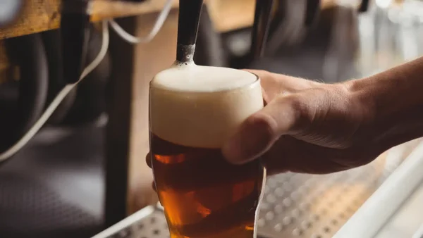 Ojo, conductores: esto tarda una cerveza en salir del cuerpo, según estudio
