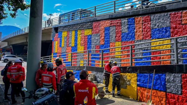 Sin escondite: autoridades sellan huecos debajo del puente de la NQS con calle 19 usados para delinquir