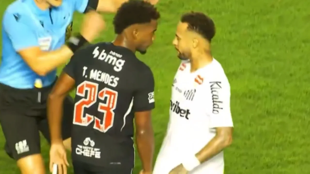 Neymar's New and Unusual Simulation Goes Viral: The Camera Caught Him Red-Handed