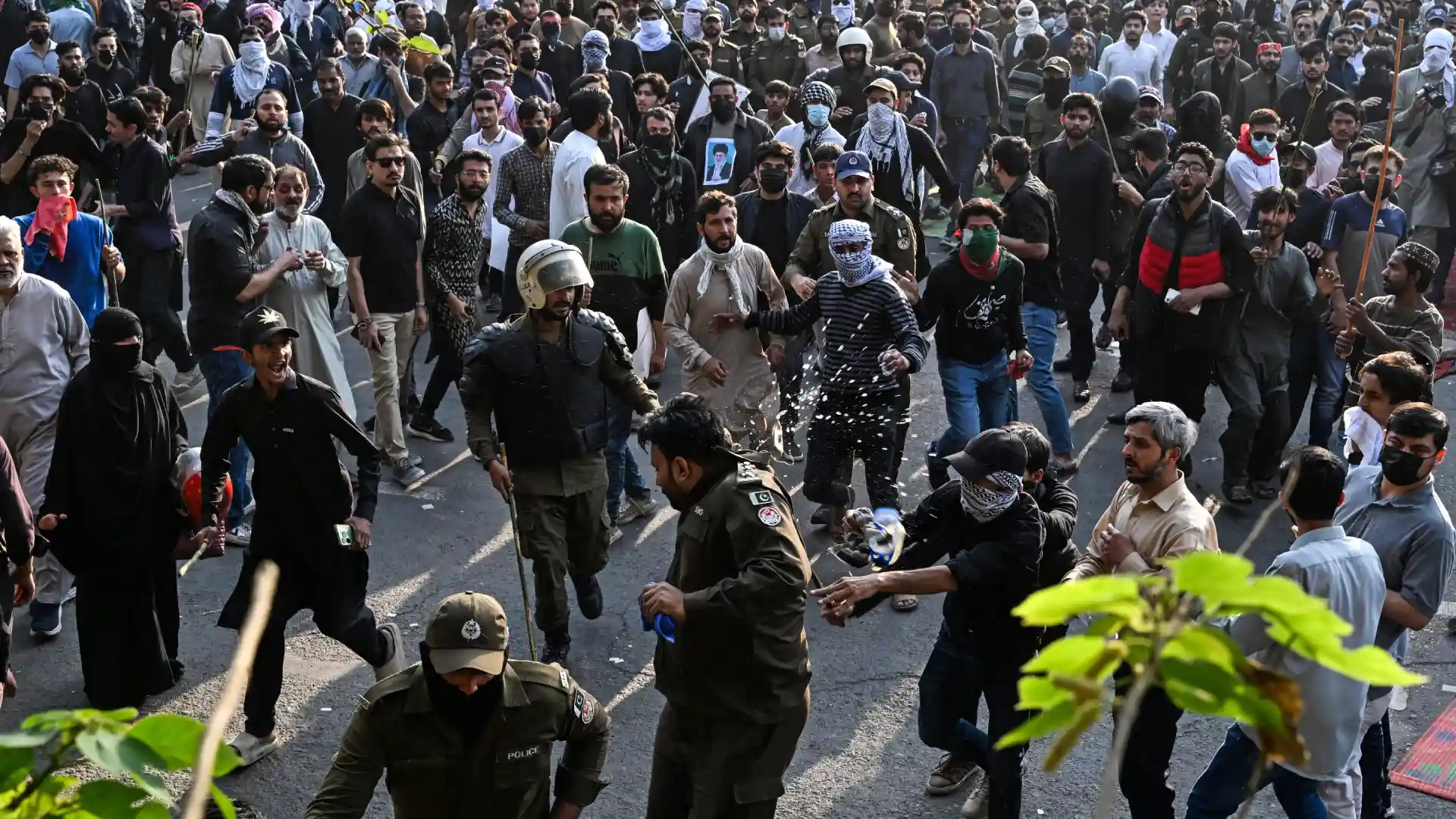 Protestas en Karachi, Consulado EE.UU.