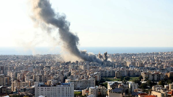 "Objetos" impactan en centro de datos de Amazon en Emiratos en pleno conflicto regional "Objetos" impactan en centro de datos de Amazon en Emiratos en pleno conflicto regional