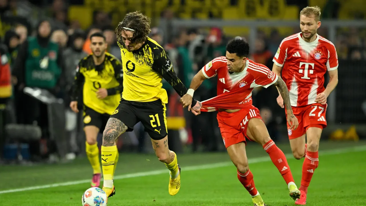VIDEO: Luis Díaz Impressed Globally Again with These 'Great Plays' in Borussia Dortmund vs. Bayern Munich