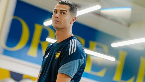 Falso: Cristiano Ronaldo no huyó de Arabia Saudita y con estas fotos lo desmintieron Falso: Cristiano Ronaldo no huyó de Arabia Saudita y con estas fotos lo desmintieron