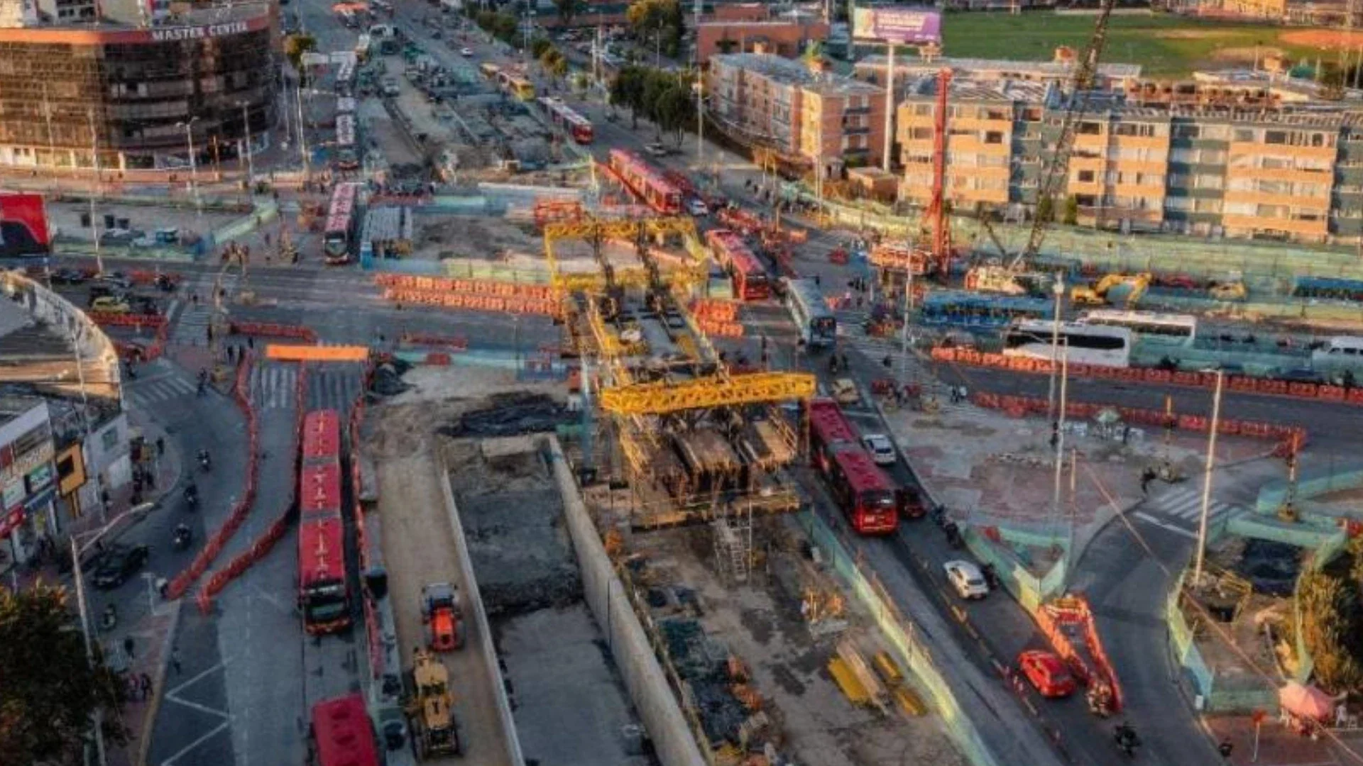 Deprimido de la calle 100 con avenida Suba.