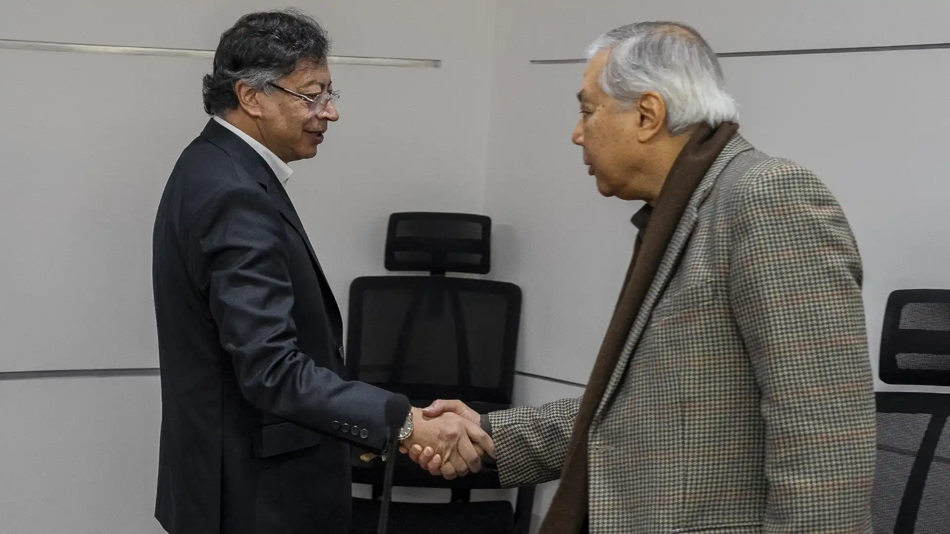 Importantes acuerdos entre el Gobierno Nacional y los bancos para los afectados por lluvias