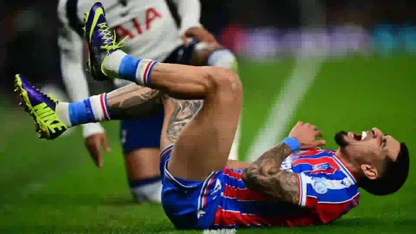 Preocupación por Daniel Muñoz: técnico del Crystal Palace revela primer diagnóstico de su lesión