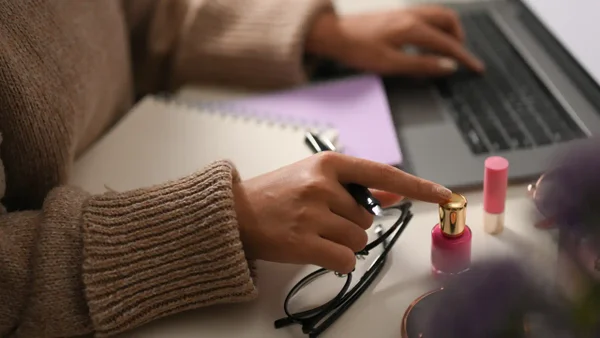 UEES abre convocatoria de cursos gratuitos que potencian el liderazgo y empoderamiento femenino