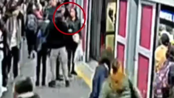 VIDEO | Pensó que podía robarse cinco celulares en Transmilenio, pero las cámaras la delataron