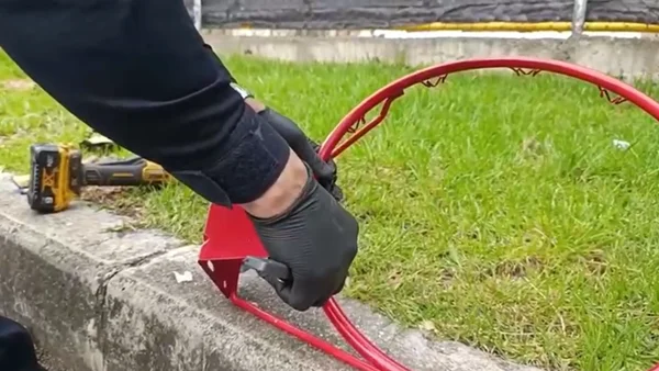 VIDEO | Así pretendían esconder tres kilos de cocaína en aros de baloncesto en El Dorado