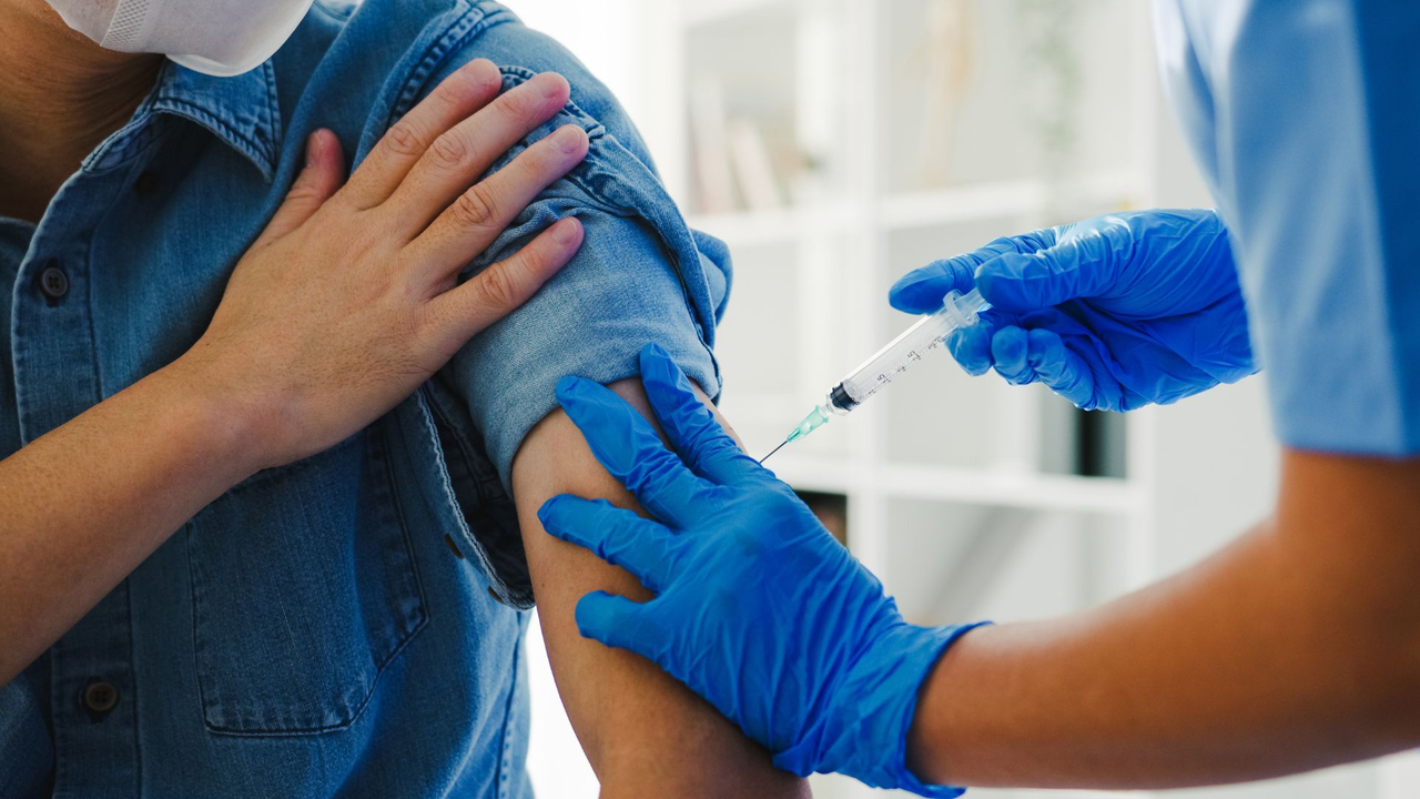 Important Vaccinations Before Traveling for Holy Week, According to the Secretariat of Health