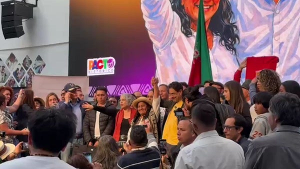 Iván Cepeda y Aida Quilcué se inscriben formalmente ante la Registraduría de cara a las elecciones presidenciales