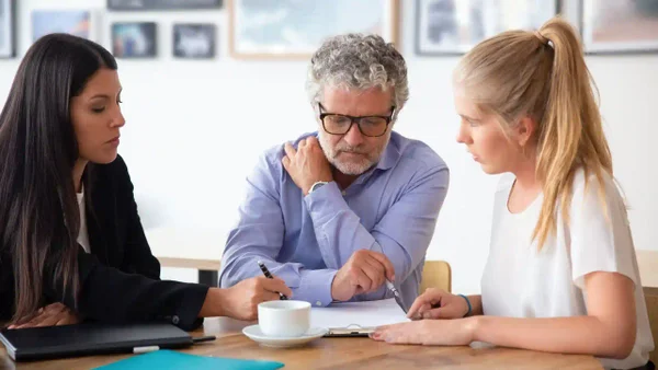 Anótelo: este es el requisito clave para que dos personas puedan heredar pensión por partes iguales Anótelo: este es el requisito clave para que dos personas puedan heredar pensión por partes iguales