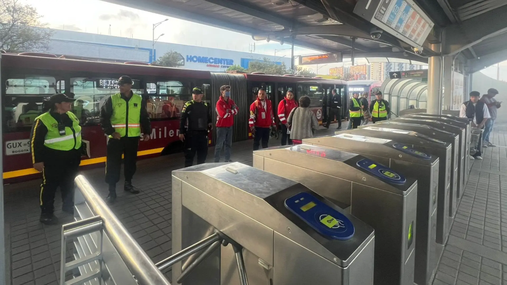 Torniquetes de Transmilenio en el Portal Norte