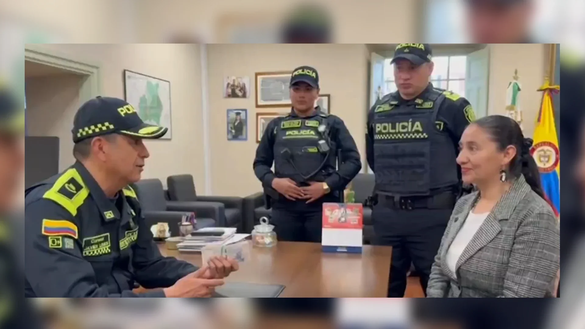 Le devolvieron el dinero que se le había perdido a una mujer.