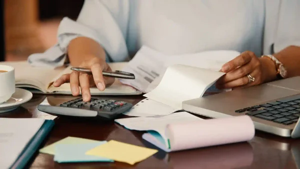 Impuestos en Bogotá 2026: El truco infalible para pagar el predial y vehículo en minutos y sin hacer filas