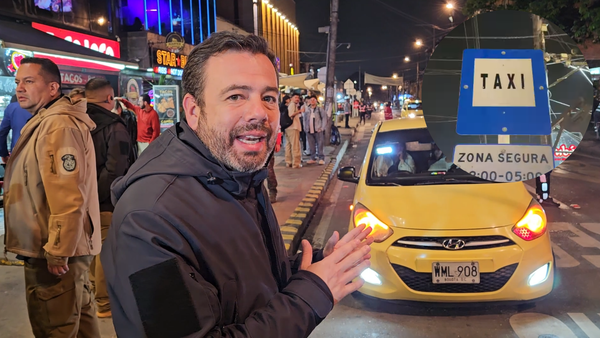 Alcalde de Bogotá acompañó las zonas seguras de taxis en la madrugada ¿Cómo funcionan? Alcalde de Bogotá acompañó las zonas seguras de taxis en la madrugada ¿Cómo funcionan?