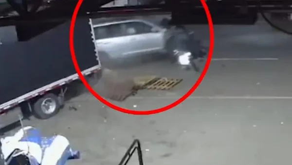 VIDEO | Camioneta fuera de control arrolló a trabajadores en Corabastos y dejó un muerto en la madrugada VIDEO | Camioneta fuera de control arrolló a trabajadores en Corabastos y dejó un muerto en la madrugada