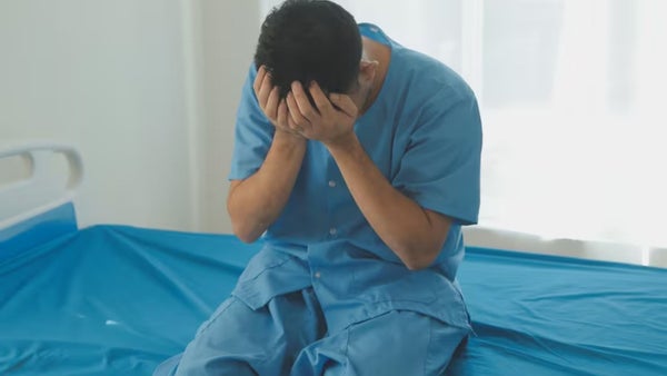 “Sería el caos total”: Pacientes Colombia sobre la decisión de Petro de liquidar las EPS quebradas